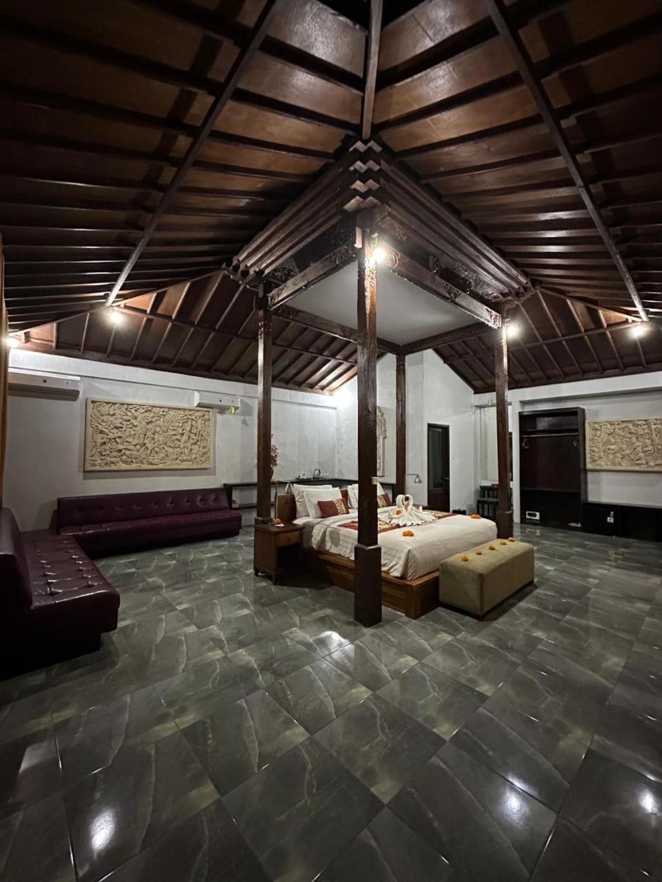 Pensão Kampoeng Joglo Abangan 3*